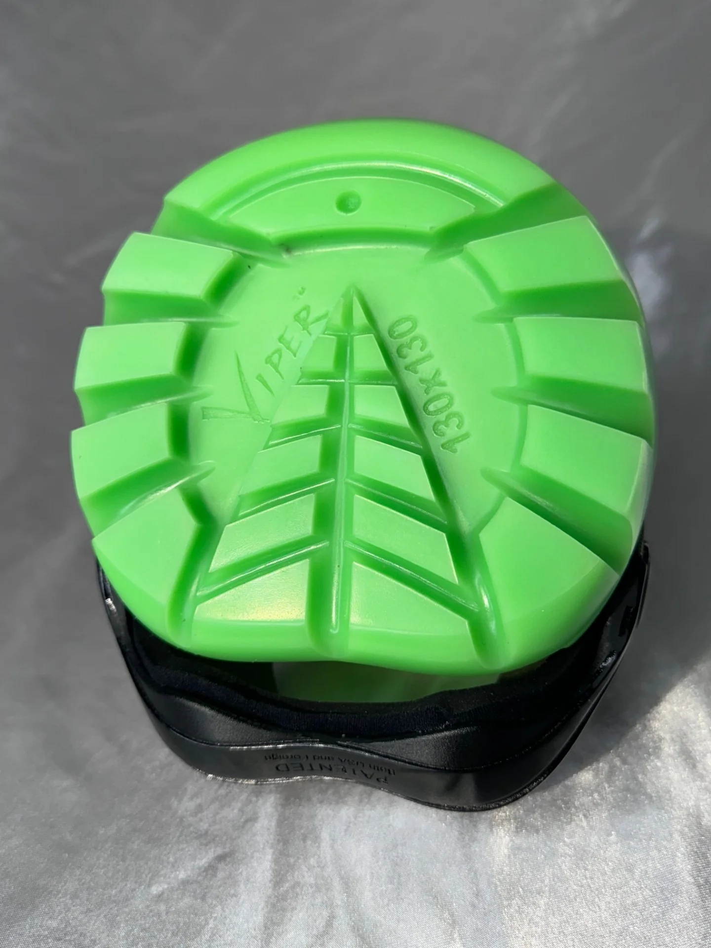 Renegade® Viper Glow™ Hoof Boot Seconds - Atomic Green - Image 5